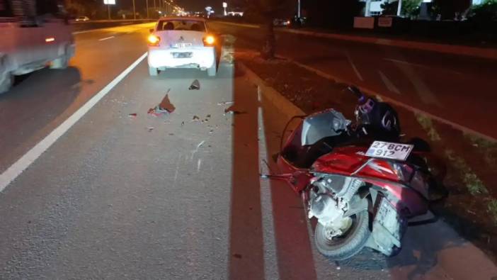 Manavgat'ta Navigasyona Bakmak İçin Duran Otomobile Motosiklet Çarptı! Sürücü Yaralandı