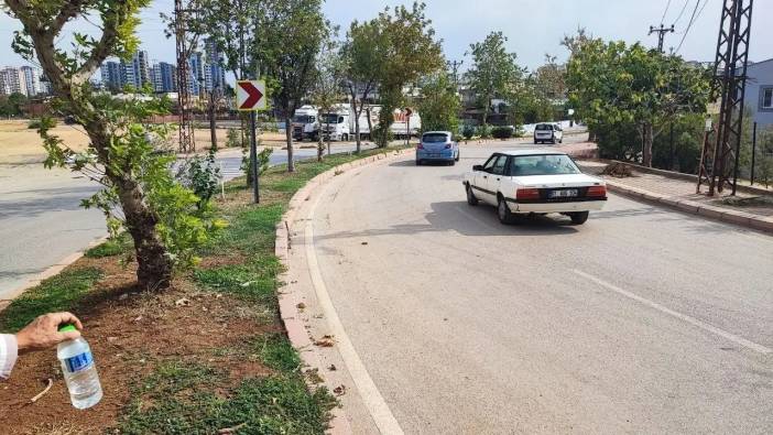 Adana’da “Ölüm Virajı” Vatandaşı Bezdirdi! Çözüm İçin Bakın Ne Yaptılar?