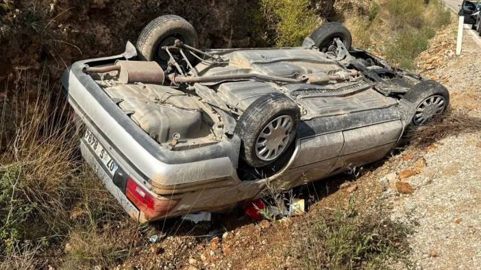Burdur’da Şarampole Uçup Takla Atan Araç Hurdaya Döndü!