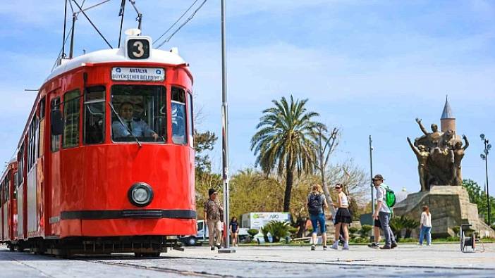 Antalya’da 10 Kasım’da Nostalji Tramvayı Seferleri İptal Edildi