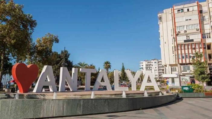 Antalya’da Ev Almak Zorlaşıyor mu? Ev Alacaklar Çareyi Kredide Buldu