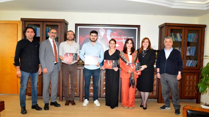 Antalya SMMM Odası’ndan Cumhuriyet Balosu: Emek Veren İsimlere Plaket Takdimi