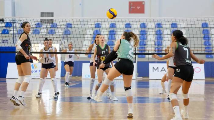 Manavgat'ın Sultanlarından Fırtına Gibi Galibiyet! Set Vermediler