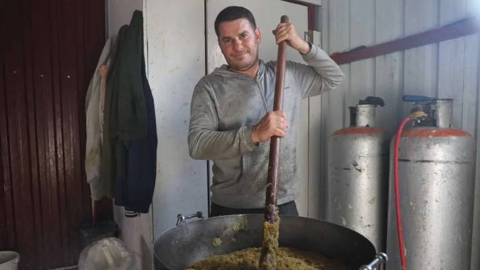 Hataylı Usta 40 Yıllık Geleneği Kara Kazanda Yaşatıyor!