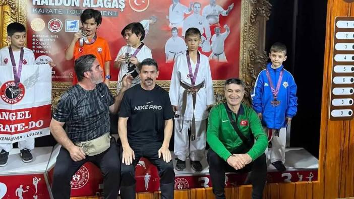 Kemerli Sporcular Uluslararası Turnuvadan Madalyalarla Döndü