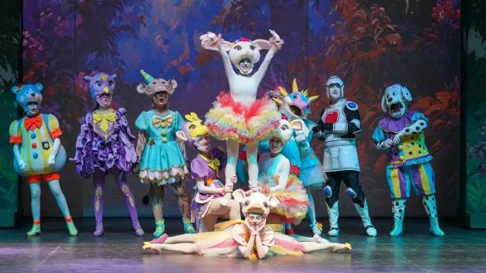 Antalya’da İnteraktif Çocuk Oyunu: Dino Ormanı Sahnede Büyüledi!