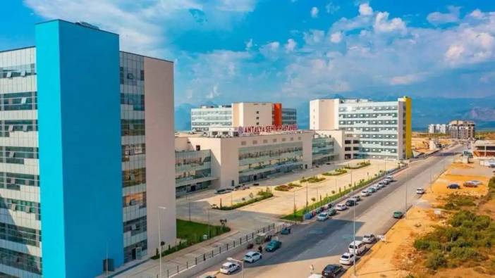 Antalya Şehir Hastanesi’nde Bir İlk! Felaket Önlendi