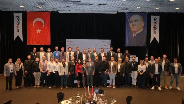 Antalya’da İş Dünyası Buluşması: ANTGİAD Toplantısında Girişimcilik Dersi