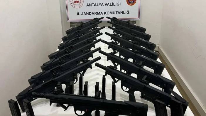 Kepez’de Şok Baskın: Aracından 15 Pompalı Çıktı