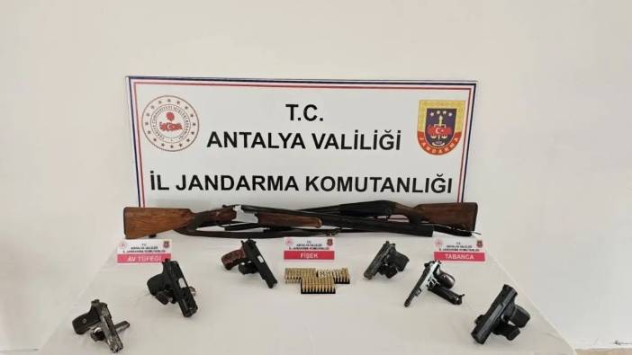 JASAT Affetmedi! Serik’te Ruhsatsız Silah Operasyonu: 8 Gözaltı