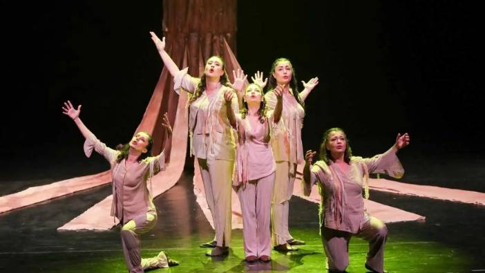 Mersin Şehir Tiyatrosu 6 Bin Yıllık Anadolu Hikâyelerini Sahneye Taşıdı