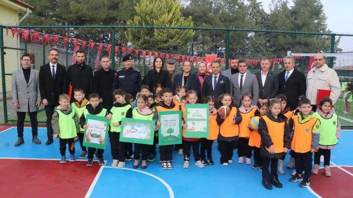 Burdur’da Anaokuluna Mini Spor Kompleksi: Vali İlk Vuruşu Yaptı!