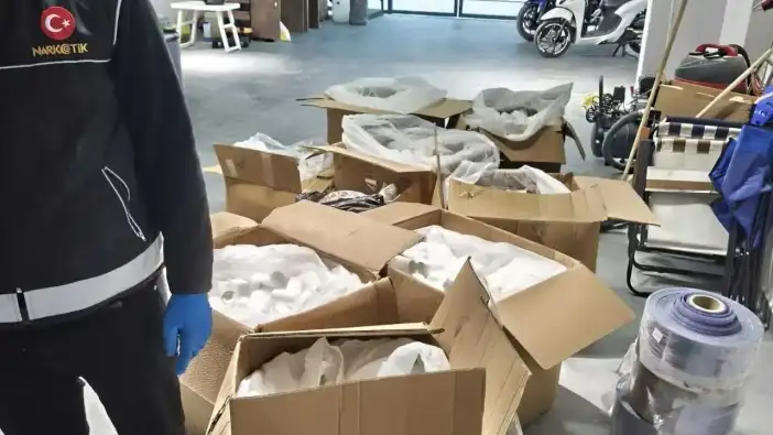 Adana’da Kırmızı Reçeteli Hap İmalathanesi Çökertildi!