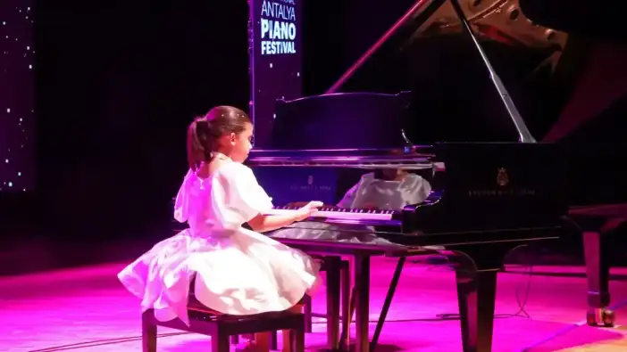 Antalya Piyano Festivali’nde Genç Yetenekler Büyüledi!