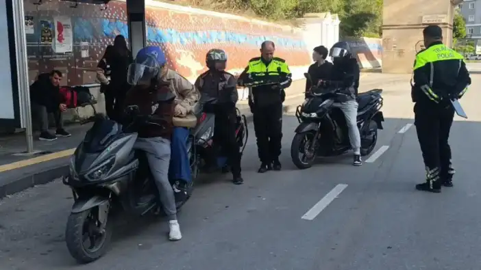 Yeni Yönetmelik İşe Yaradı! Manavgat’ta Kask ve Eldiven Kullanım Oranı Şaşırttı