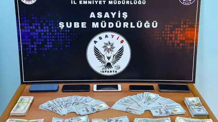 Isparta’da Polis Kılığıyla Milyonluk Vurguna 3 Tutuklama!
