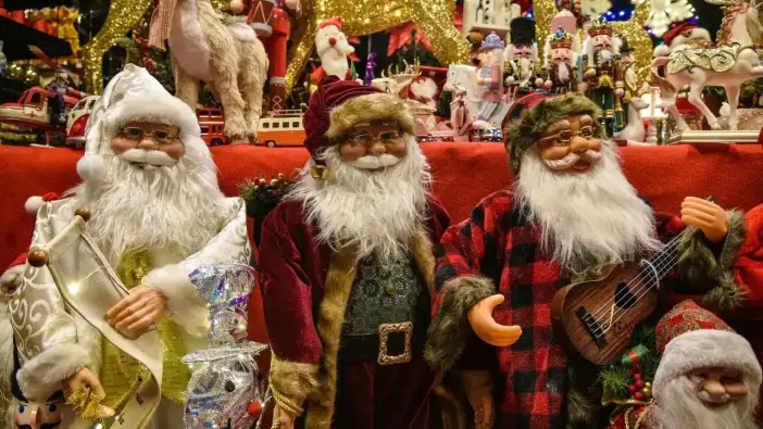 Antalya'da Yılbaşı Hazırlıkları: Noel Baba Kostümleri Yüzde 40 Arttı
