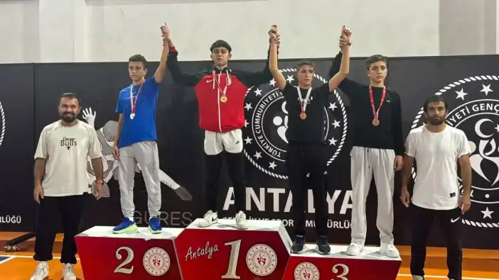 Manavgatlı Güreşçiler Türkiye Yolunda!