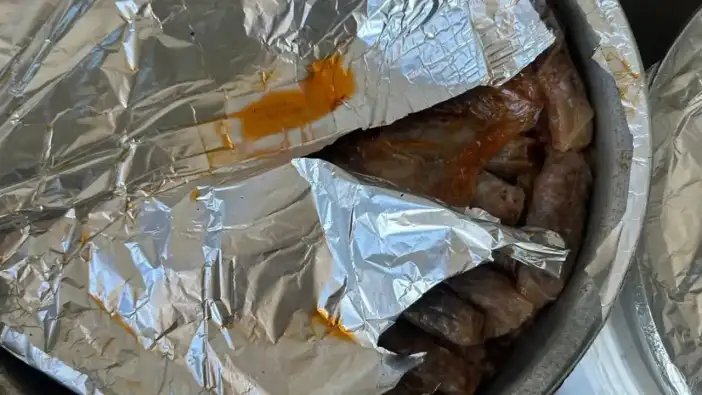 Isparta'da Bagajdan Kovalarla Sarma ve Dolma Çıktı
