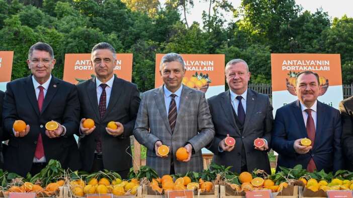 Antalya’nın Altın Meyvesi Sahneye Çıktı: Narenciyede Yarım Milyon Tonluk Başarı