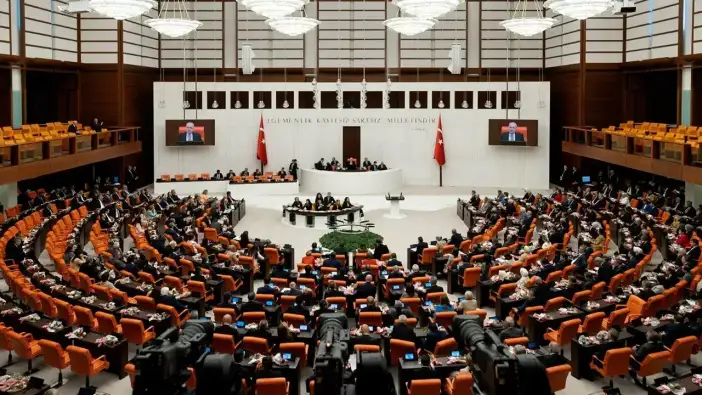 TBMM’de İYİ Parti ile DEM Parti Arasında ‘Irkçılık’ Polemiği
