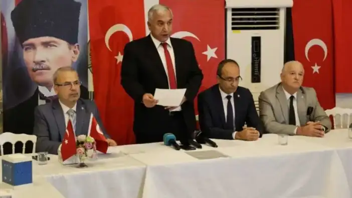 İYİ Parti Adana’da Deprem: 5 İlçe Başkanı İstifa Etti!