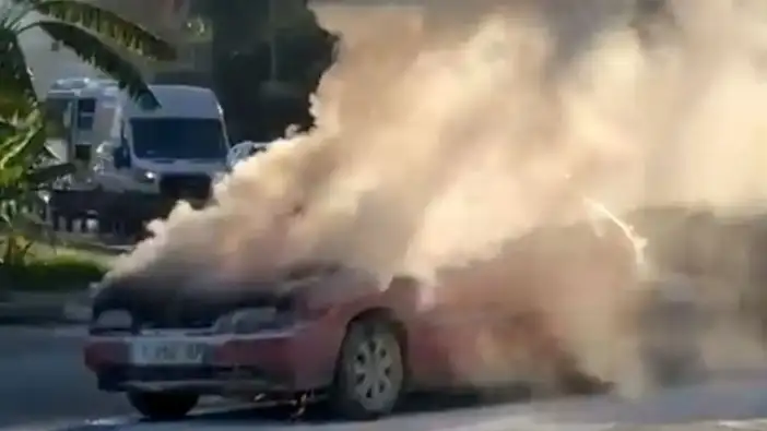 Alanya D-400’de Otomobil Alev Alev Yandı