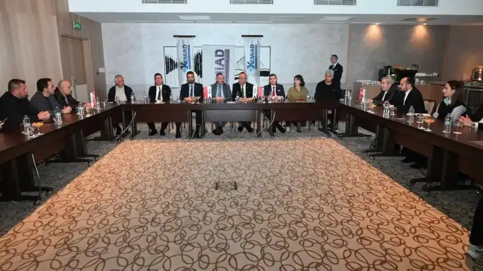 İş Dünyasının Nabzı Kemer’de Attı! Zirve Sonrası Kritik Buluşma