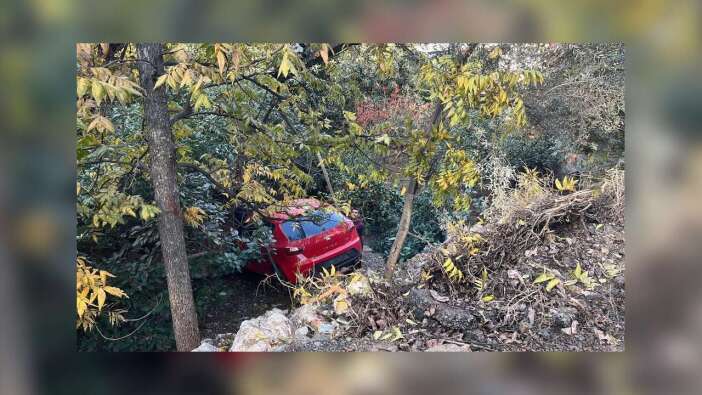 Alanya’da altyapı alarmı: DSİ borusu patladı! Sular yükseldi, otomobil sürüklendi