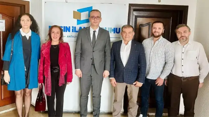 Akdeniz Gerçek Gazetesi'nden BİK Antalya Müdürü Mevlüt Uluçamlıbel'e Ziyaret