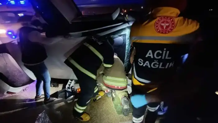 Hatay’da Takla Atan Otomobil Can Pazarı! 2 Kişi Yaralandı