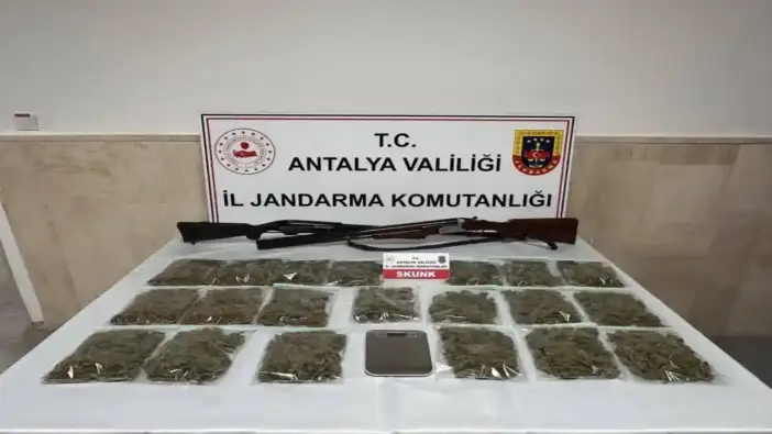 Korkuteli’nde Jandarmadan Uyuşturucu Operasyonu! Kilolarca Ele Geçirildi