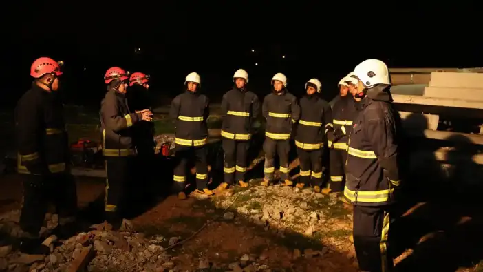 Antalya’da Yeni Yıl Güvenliği İçin 24 Saatlik Nöbet Sistemi