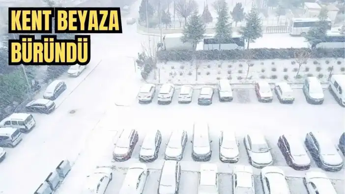 Yılın İlk Günü Burdur’u Kar Kapladı! Kent Beyaza Büründü