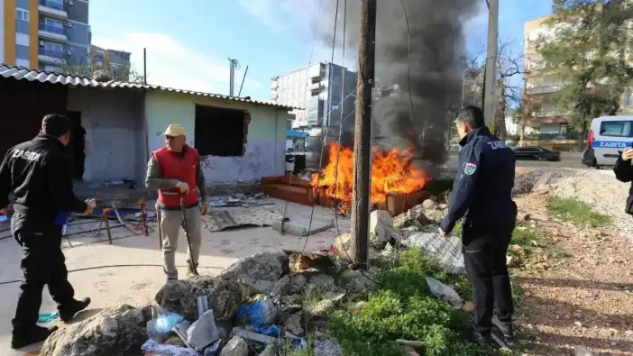 Kepez’de Hurdacı ‘Merhamet’, Zabıta ‘Vatana İhanet’ Dedi!