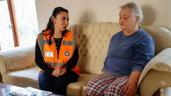 Antalya’da Duygusal An: Otobüste Unuttu, Ekipler Cüzdanı Evine Ulaştırdı