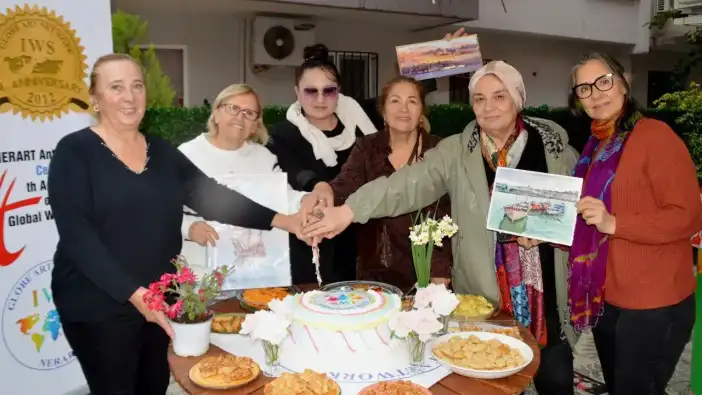 Antalya’da Suluboya Ressamlarından Çifte Kutlama