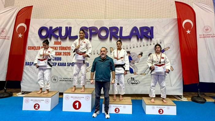Türkiye Judo Şampiyonası'nda Çifte Sevinç