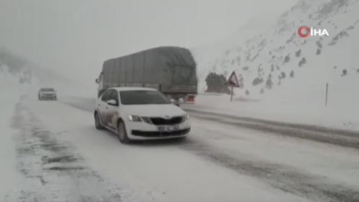 Antalya’nın Dağlarında Kış Alarmı! Alacabel’de 30 Santimetrelik Beyaz Örtü