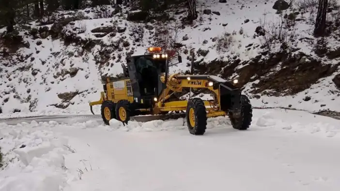 Alanya’da Karla Kaplanan Yollarda Çalışmalar Devam Ediyor!