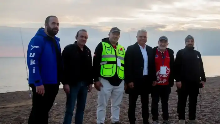Antalya’da Surf Casting Turnuvası Heyecanı