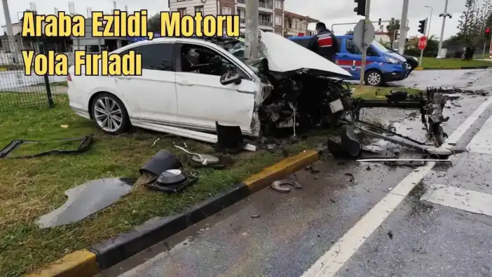 "Manavgat’ta Kaza Yapan Otomobil Kağıt Gibi Dağıldı!