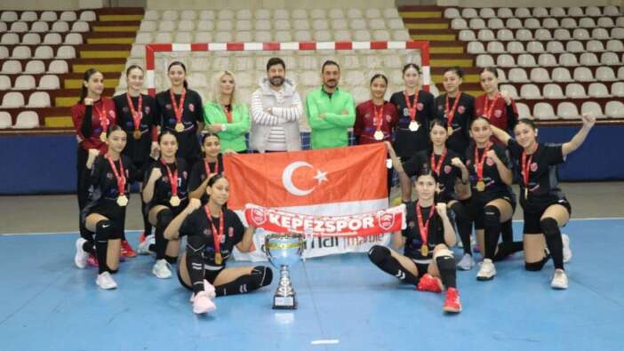 Kepez’in Yıldız Kızları Türkiye Zirvesinde