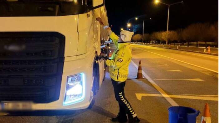 Burdur’da Yük Taşıyan Araçlara Sıkı Denetim