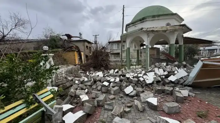 Antalya Sel Felaketine Karşı Tek Yürek