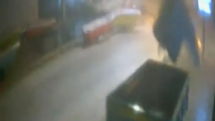 Finike’de Hortum Tonlarca Ağırlıktaki Römorku Kağıt Gibi Savurdu!