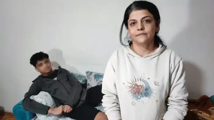 Adana'da 15 Yaşındaki Çocuğa Parkta Bıçaklı Saldırı