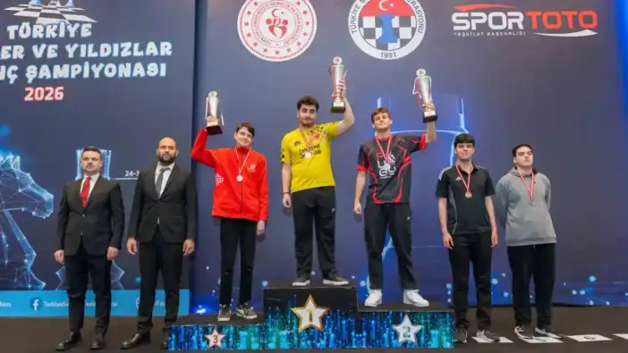 Antalya'da 2 Bin 884 Sporcu Hamle Yaptı