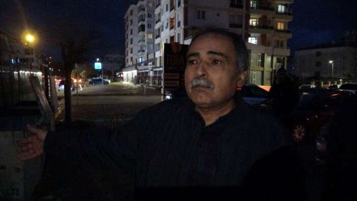 Lüks otomobil kağıt gibi ezildi: Marketten çıkan şoför neye uğradığını şaşırdı