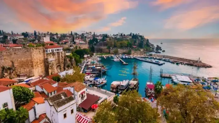 Tarihi Rotalarla Adım Adım Kaleiçi